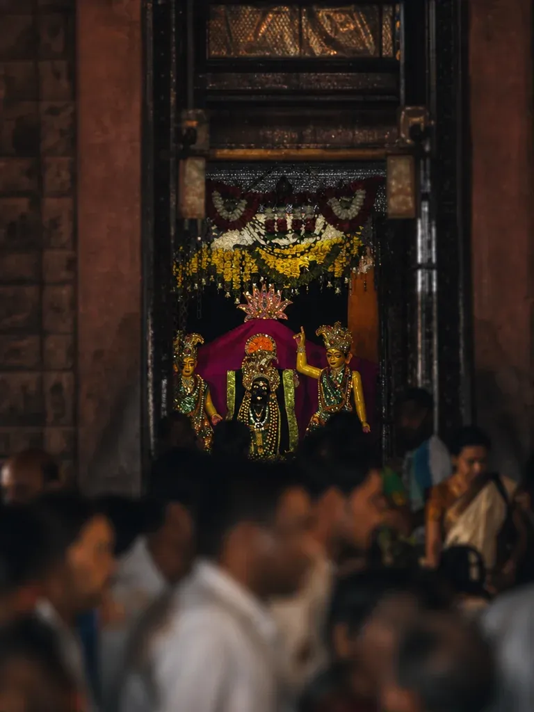 Shri Radha Gopinath Mandir, Vrindavan Vrindavan Braj Dham — Darshan View 3 (Braj 15-Day Master Pilgrimage Itinerary: From Janmashtami to Radhashtami Across Mathura, Vrindavan, Govardhan & Barsana)