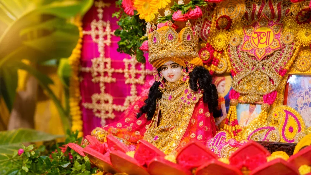 Shri Hit Radha Keli Kunj, Vrindavan — पूज्य प्रेमानंद जी महाराज: श्री राधा केलि कुंज सत्संग, प्रातः पद-यात्रा एवं दर्शन नियमावली
